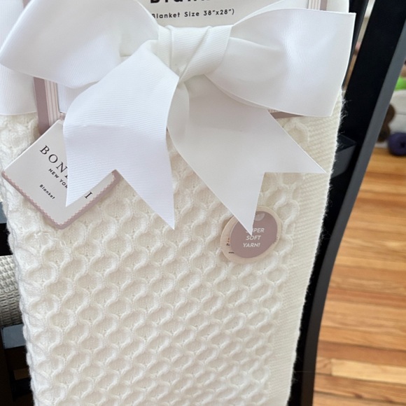 Bonbini White Baby Blanket - Picture 3 of 7